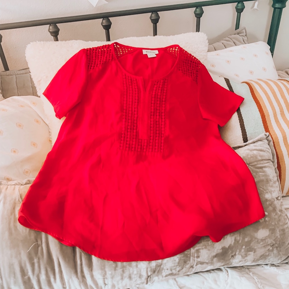 Ariat Red Blouse ❤️